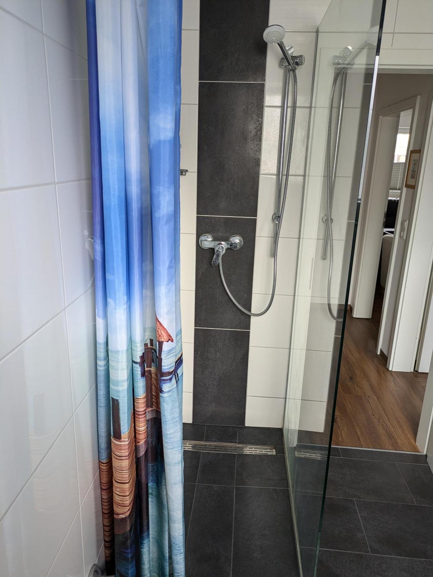 Schoene Einfache Ferienwohnung Zwischen Stadt Und Meer Wilhelmshaven Exterior foto